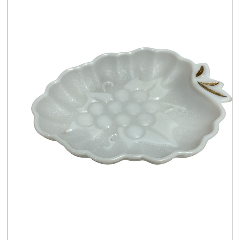 Hazel Atlas Milk Glass Grape Cluster Motif Shaped Relish Tray Dish Plate vtg